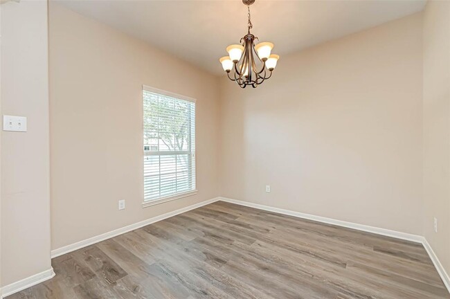 Building Photo - 26611 Glenrock Hills Dr