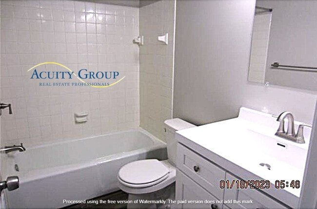 Building Photo - 3BR, 2BA Townhome for Rent