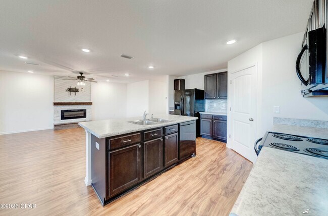 Building Photo - 7138 Hatteras Blvd
