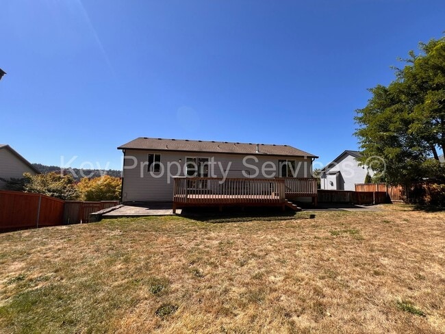 Building Photo - Large Updated 3 bed 3 bath in Camas!