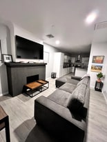 Building Photo - 3025 E Missouri Ave