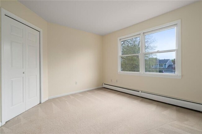 Building Photo - 43 Blue Grass Drive