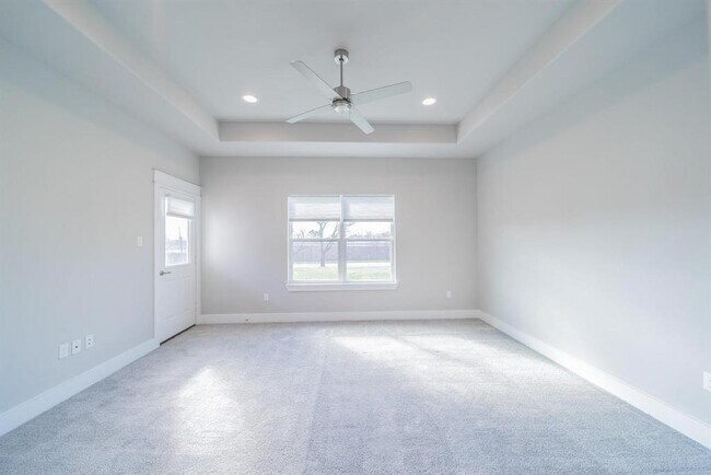 Building Photo - 2507 Des Chaumes St