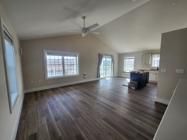 Building Photo - 69 Ivan Dr