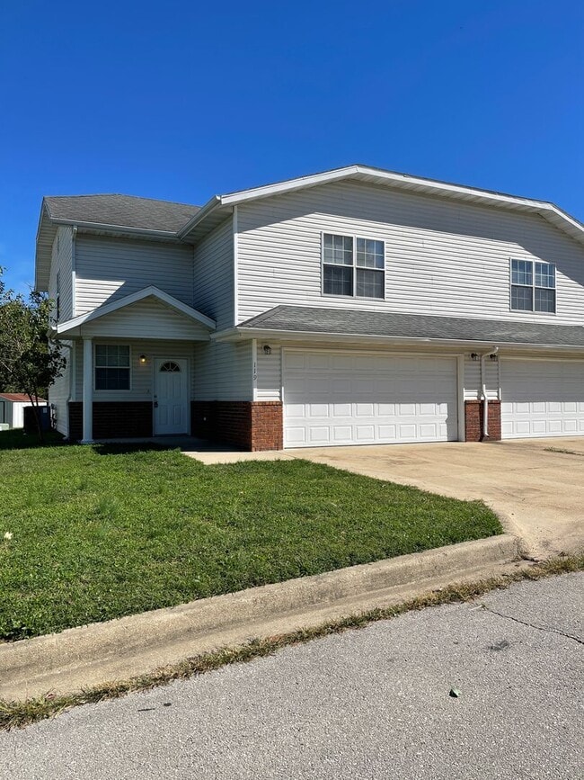 Building Photo - Available February 7th