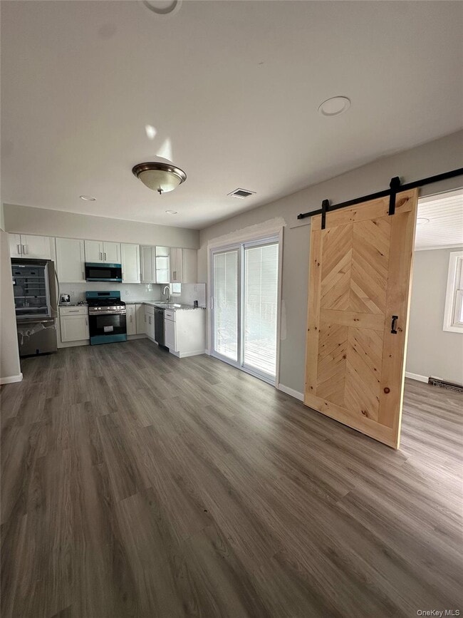 Building Photo - 16 Blythe Rd