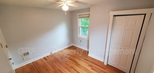 Building Photo - Gorgeous Mt Lebanon Craftsman Home