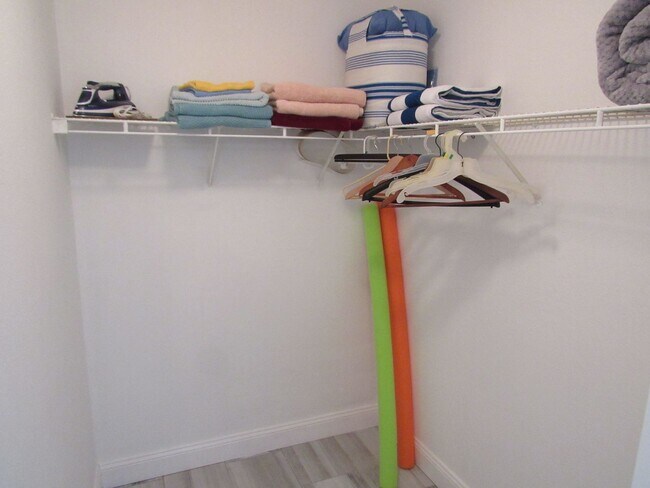 Building Photo - Venetian Palms 12640-1911