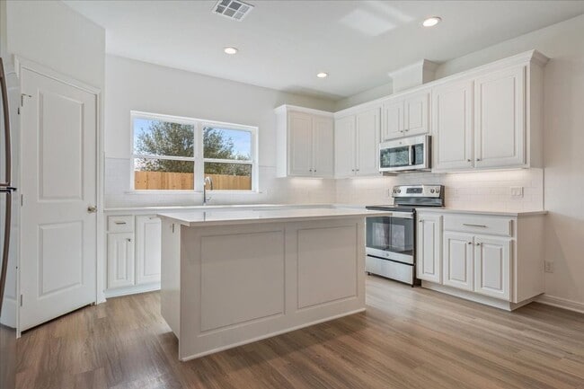 Building Photo - Residences at Windmill Preserve