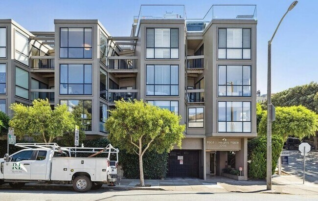 Building Photo - 2295 Vallejo St