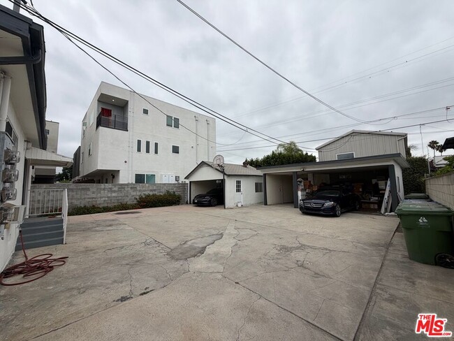 Building Photo - 2240 Crenshaw Blvd