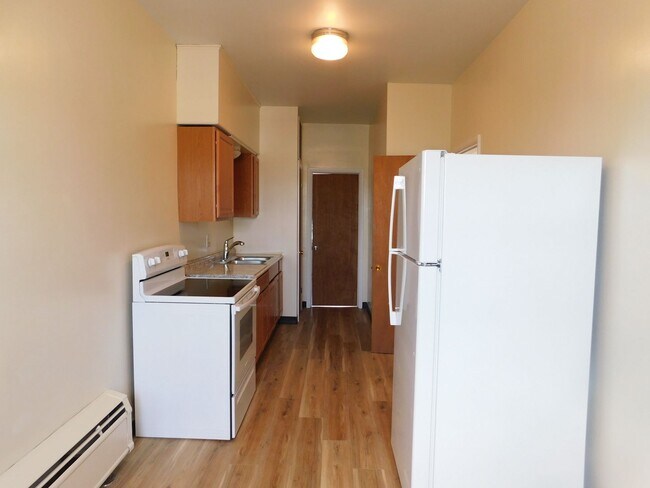 Building Photo - 113 W Boscawen St