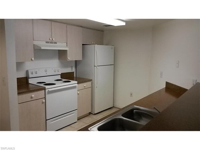 Building Photo - Condominium for Rent in Cape Coral. 2bed/2bath . Zip code 33990