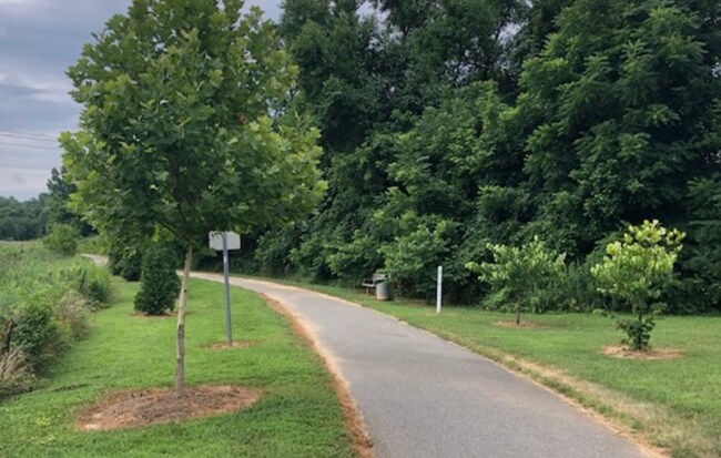 Building Photo - 11122 Westbranch Pkwy