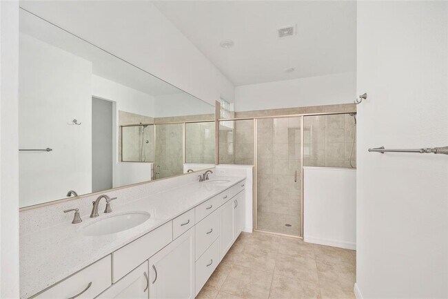Building Photo - 6175 SW 74th Ct