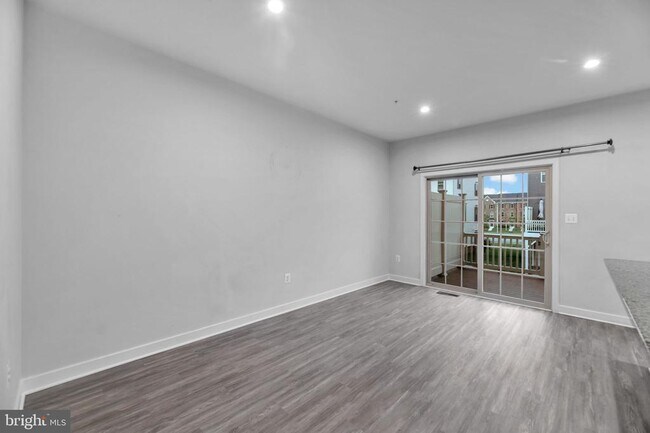 Building Photo - 14737 Earl Mitchell Ave