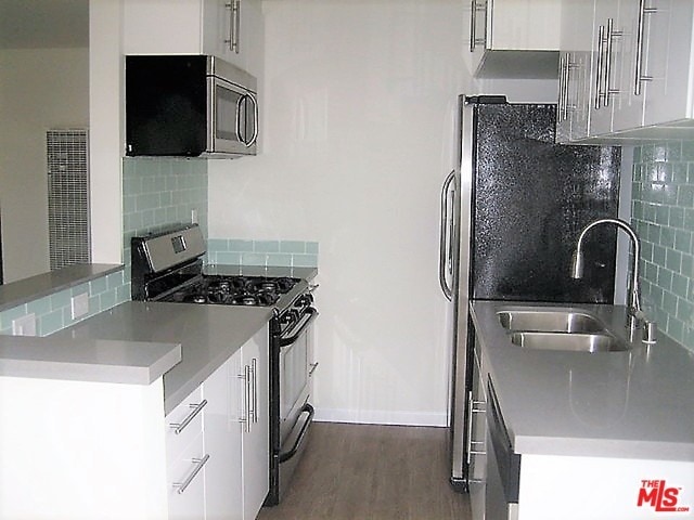 Building Photo - 3111 4th St