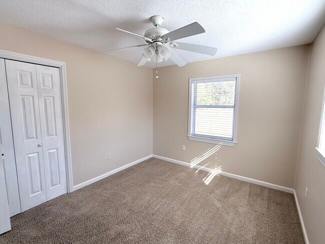 Building Photo - 16356 SE 87th Ave