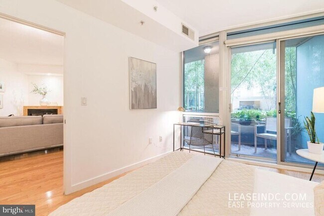 Building Photo - 1300 13th St NW