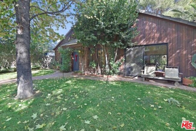 Building Photo - 1441 Bonnell Dr