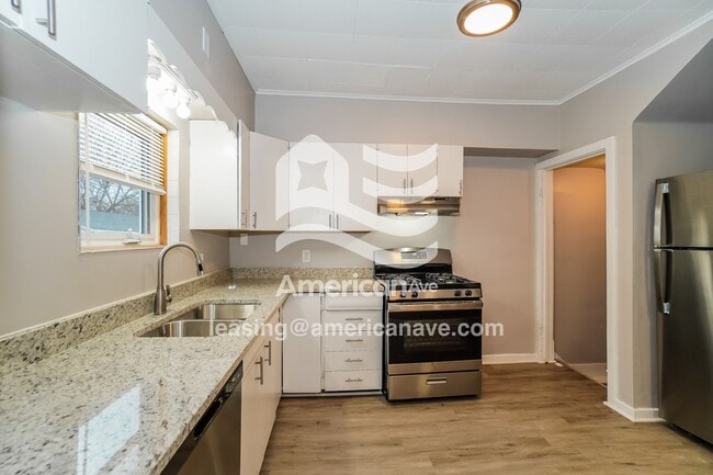 Building Photo - 3606 Leybourn Ave
