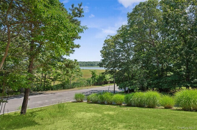 Building Photo - 19 Petrel Ln