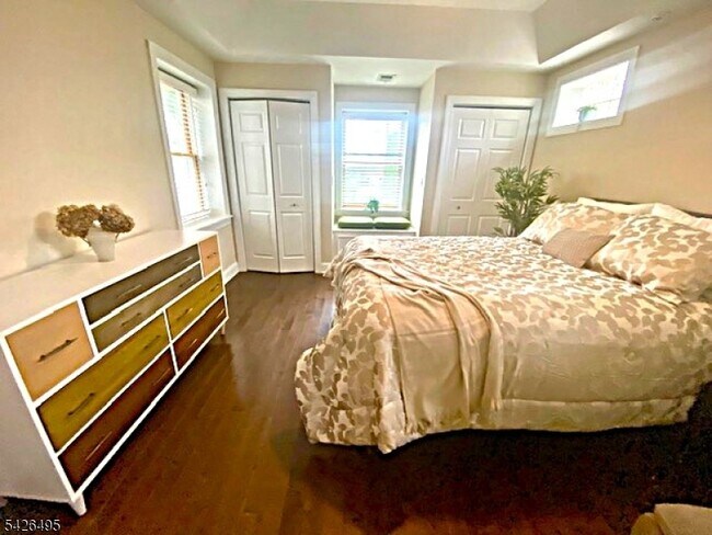 Building Photo - 217 Newark Ave