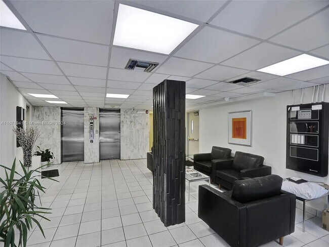 Building Photo - 245_0001