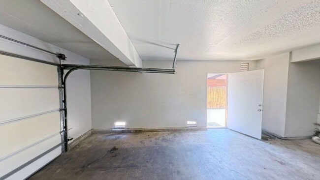 Building Photo - 13677 Golden Eagle Ct