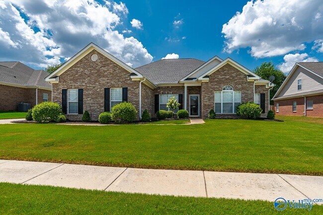 Building Photo - 8821 Belle Mor Dr NW