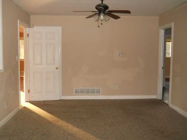 Building Photo - Great Newly Renovated Home