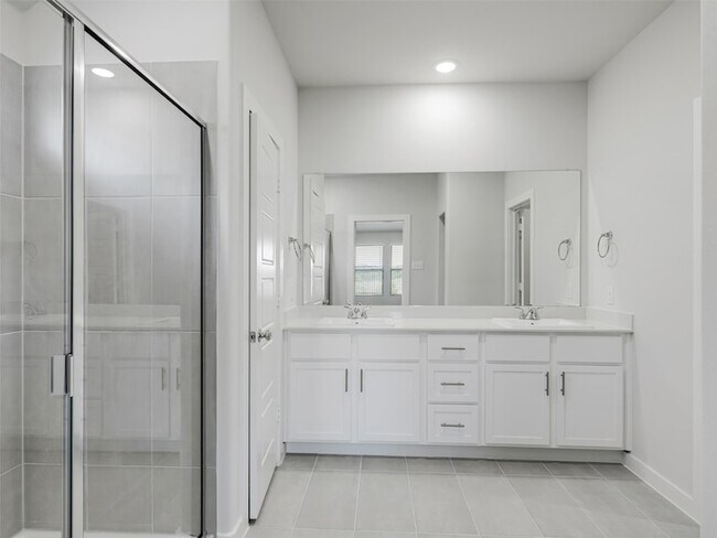 Building Photo - 1136 Del Rio Dr
