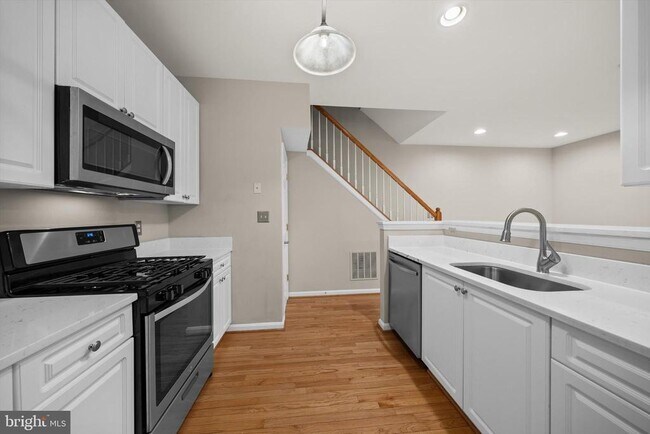 Building Photo - 46188 Cecil Terrace