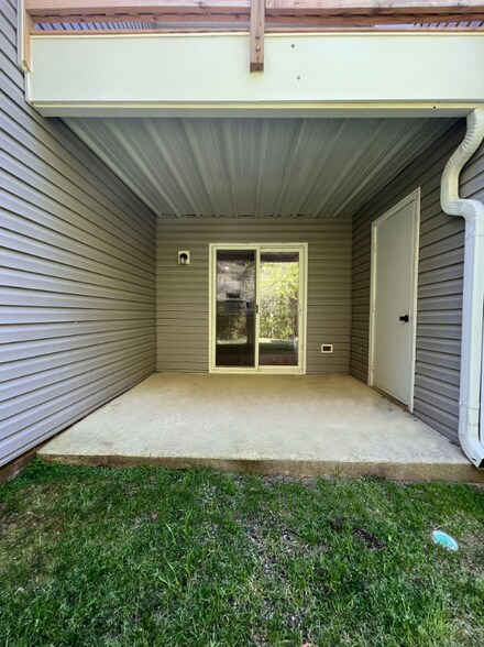 Building Photo - 3324 Tarleton W