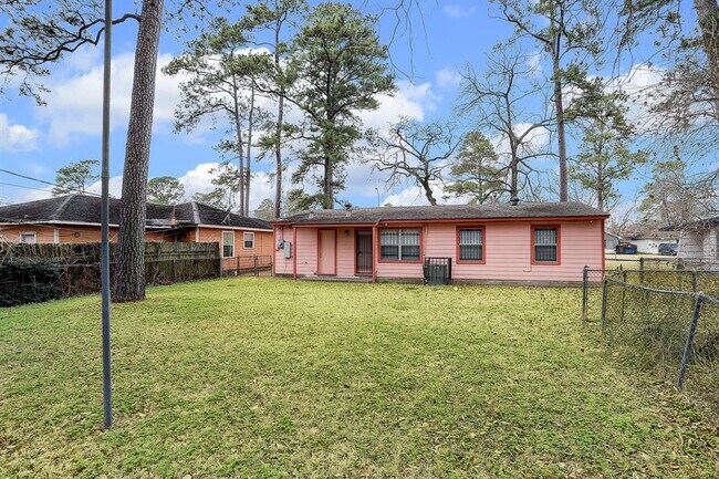 Building Photo - 7252 Parker Rd