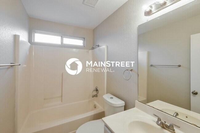 Building Photo - 3 Bedroom Pet-Friendly Home in San Antonio, TX with Main Street Renewal