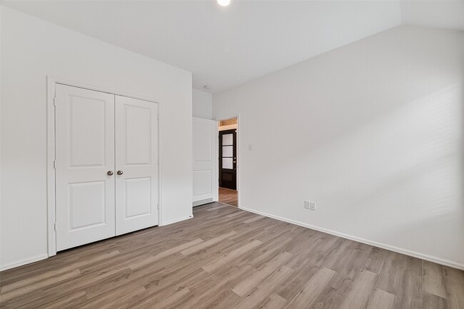 Building Photo - 19168 Pinewood Grove Trl