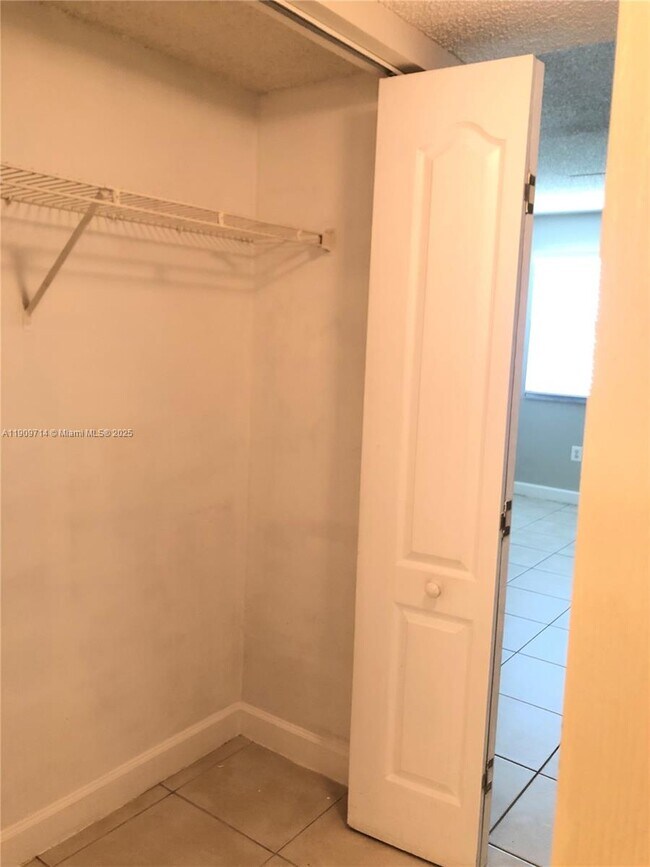 Building Photo - 4637 NW 97th Ct