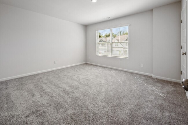 Building Photo - 3327 Steadman St