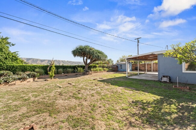 Building Photo - "Charming 3-Bedroom Sylmar Home with Cozy ...