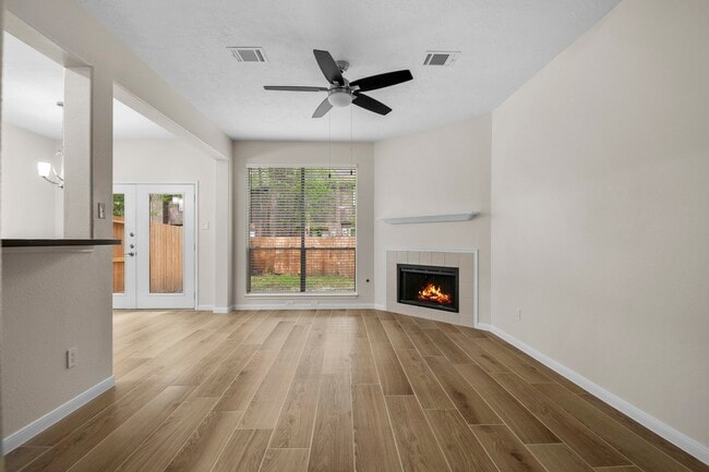 Building Photo - 13 E Willowood Ct