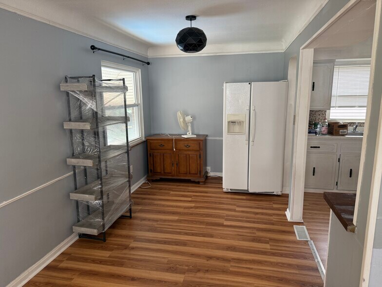 Building Photo - 8414 Renwood Dr