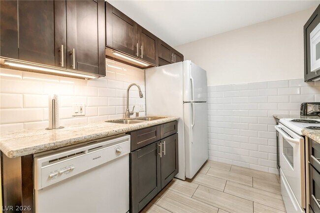 Building Photo - 4200 S Valley View Blvd