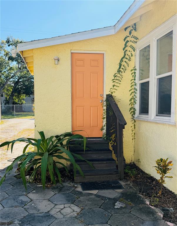 Building Photo - 1310 9th Ave N