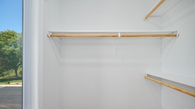 Building Photo - Coming Soon: 2BR, 1 1/2BA townhouse (Please speak with us before applying.)