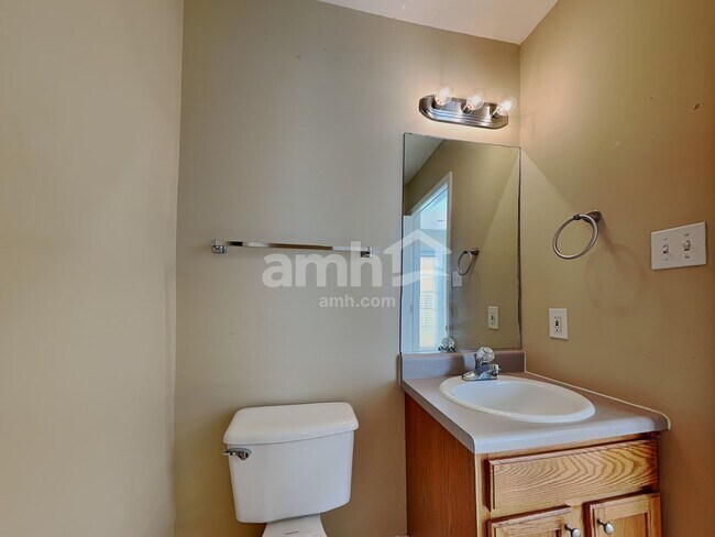 Building Photo - 7801 Beechtree Ln