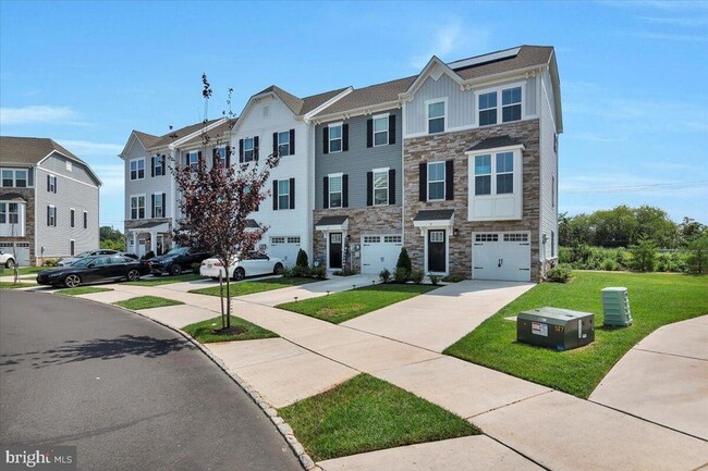 Primary Photo - 71 Kohlmyer Dr