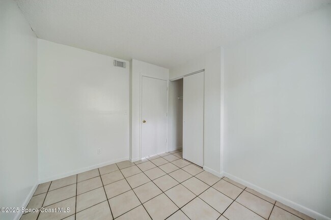 Building Photo - 451 Mercury Ave SE