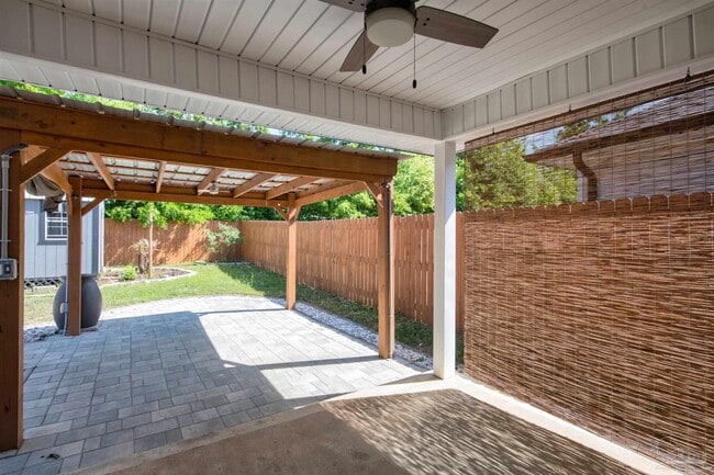 Building Photo - 5277 Peach Dr