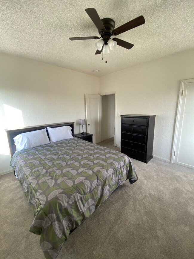 Building Photo - 2021 S Rimpau Blvd